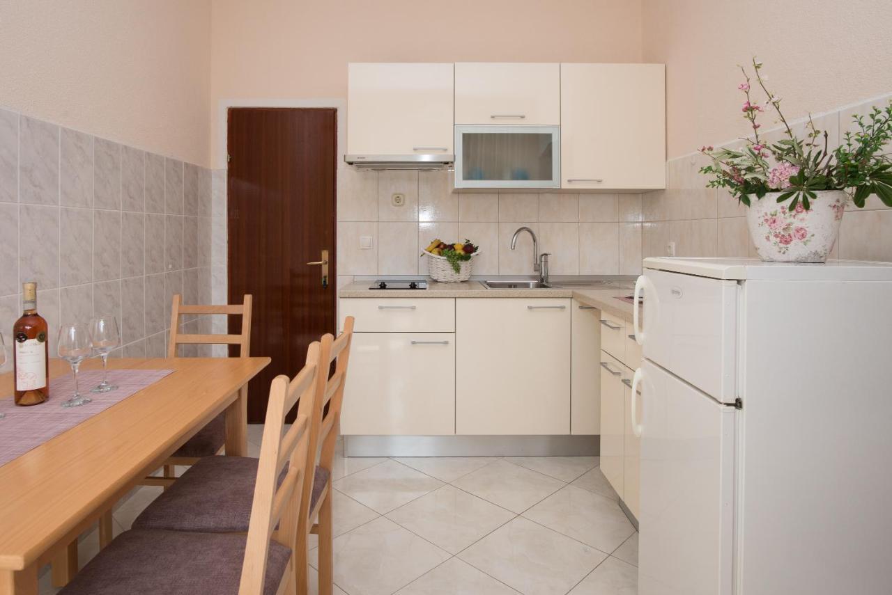 Topic Apartments Vodice Exterior foto